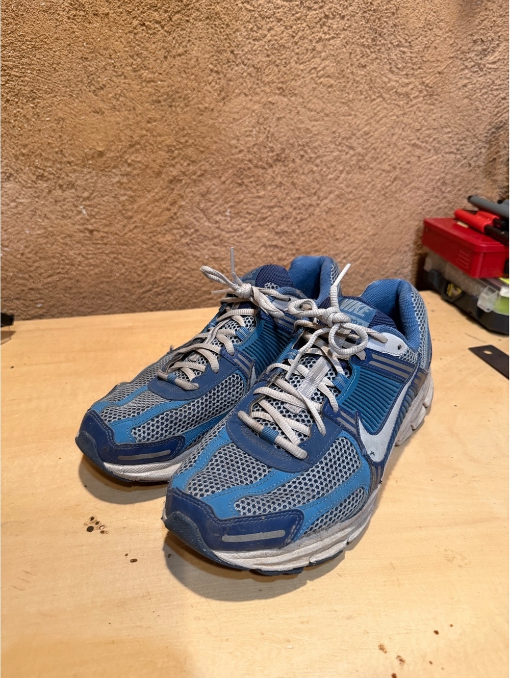 Nike Vomero 5's